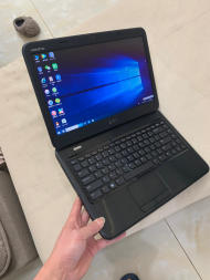 戴尔i5处理器。2G独立显卡。游戏办公都流畅。 戴尔i5处理器。2G独立显卡。游戏办公都流畅。